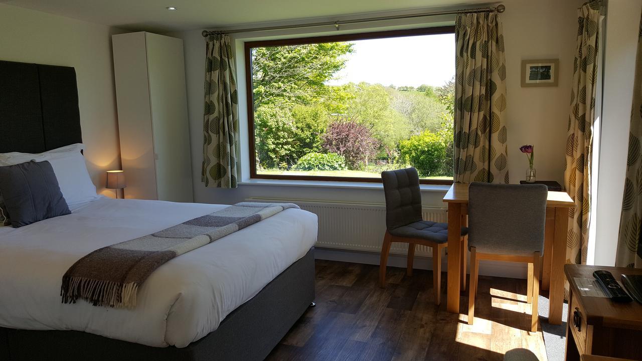 Nant Yr Onnen B&B And Holiday Cottage Tregaron ภายนอก รูปภาพ