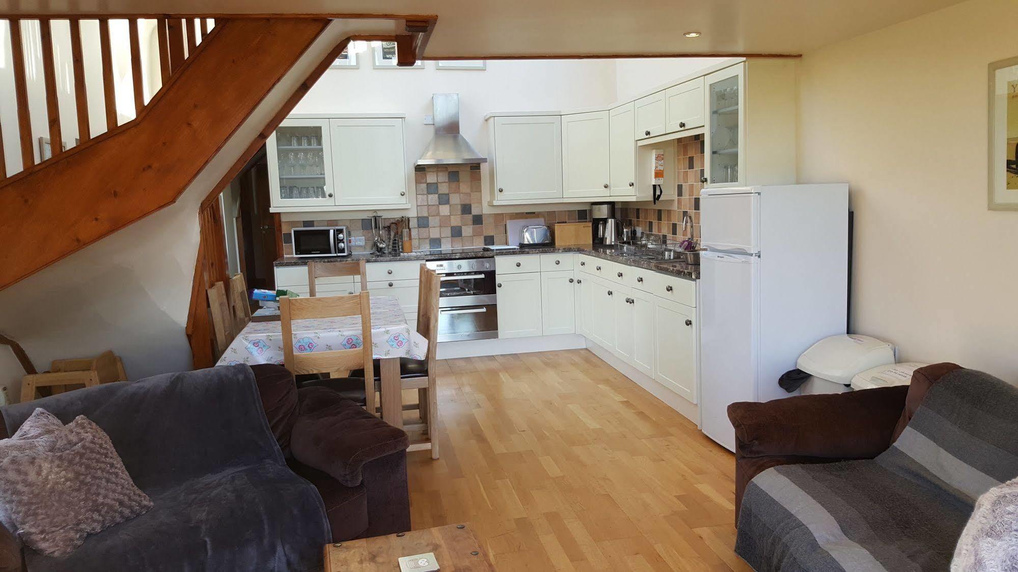 Nant Yr Onnen B&B And Holiday Cottage Tregaron ภายนอก รูปภาพ