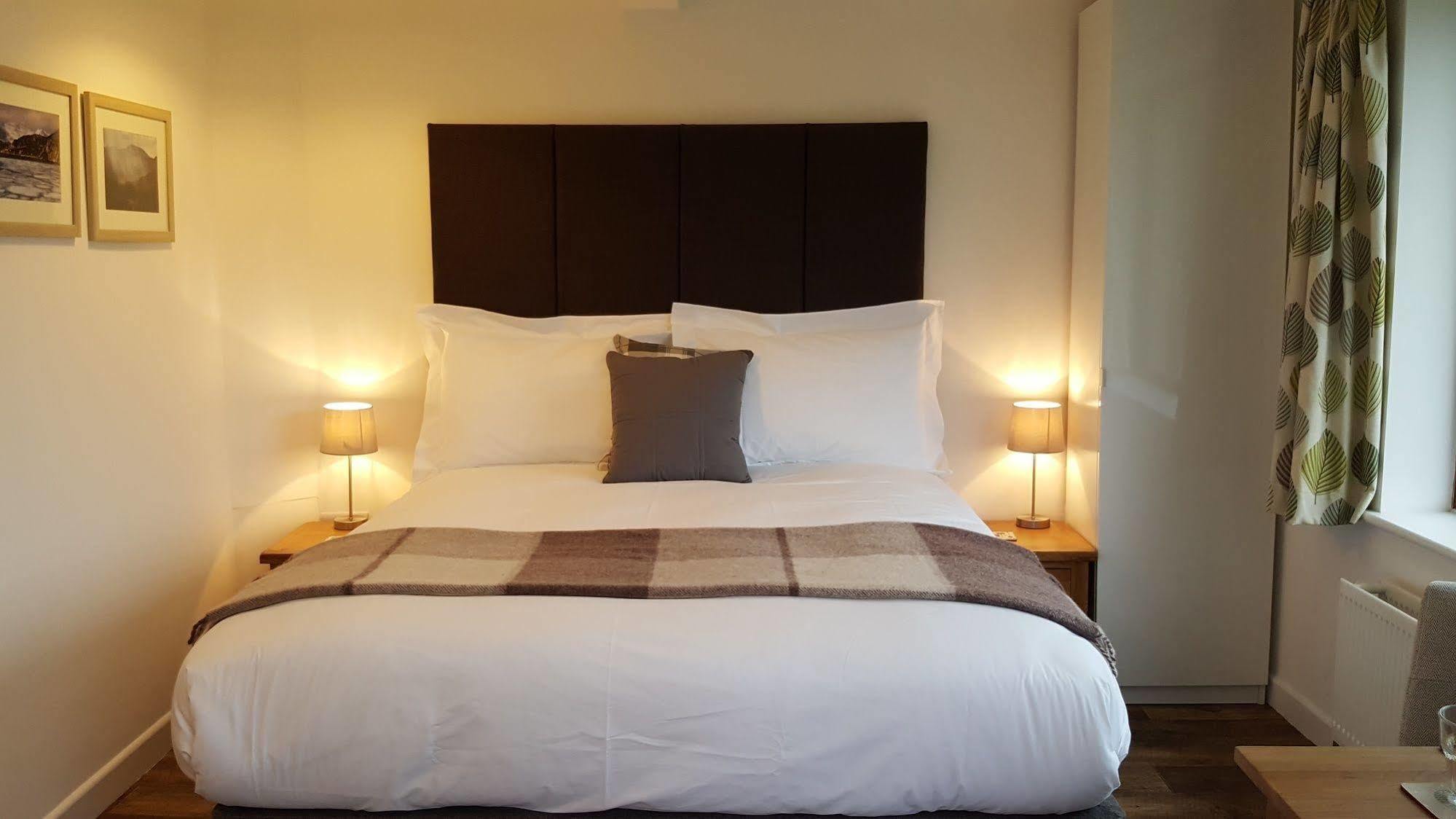 Nant Yr Onnen B&B And Holiday Cottage Tregaron ภายนอก รูปภาพ