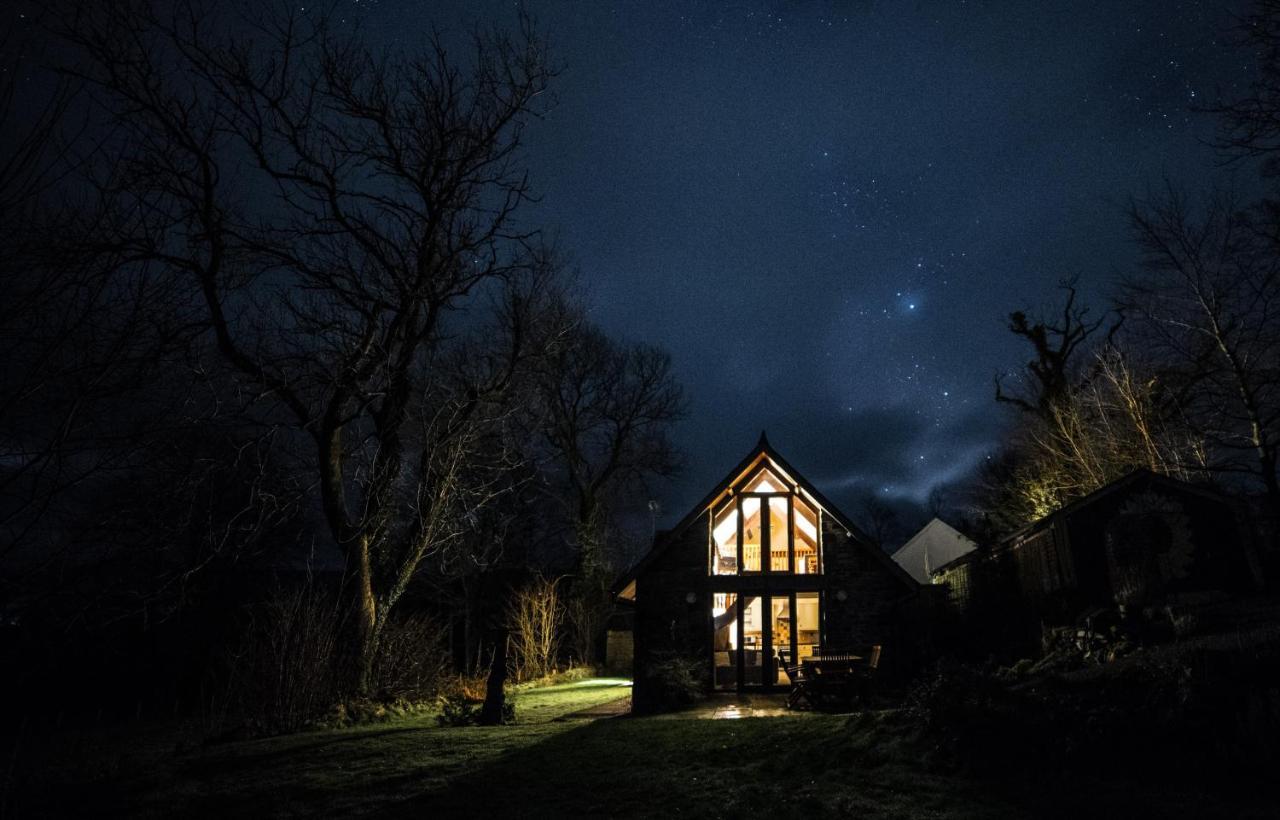 Nant Yr Onnen B&B And Holiday Cottage Tregaron ภายนอก รูปภาพ